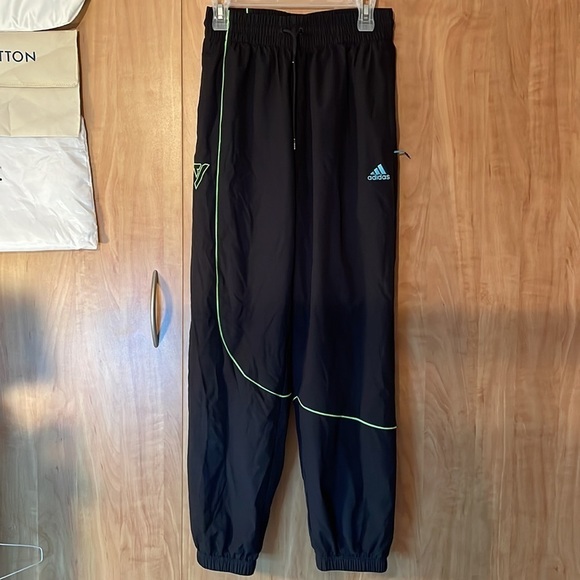 ADIDAS Black Trae Pants - Picture 2 of 9